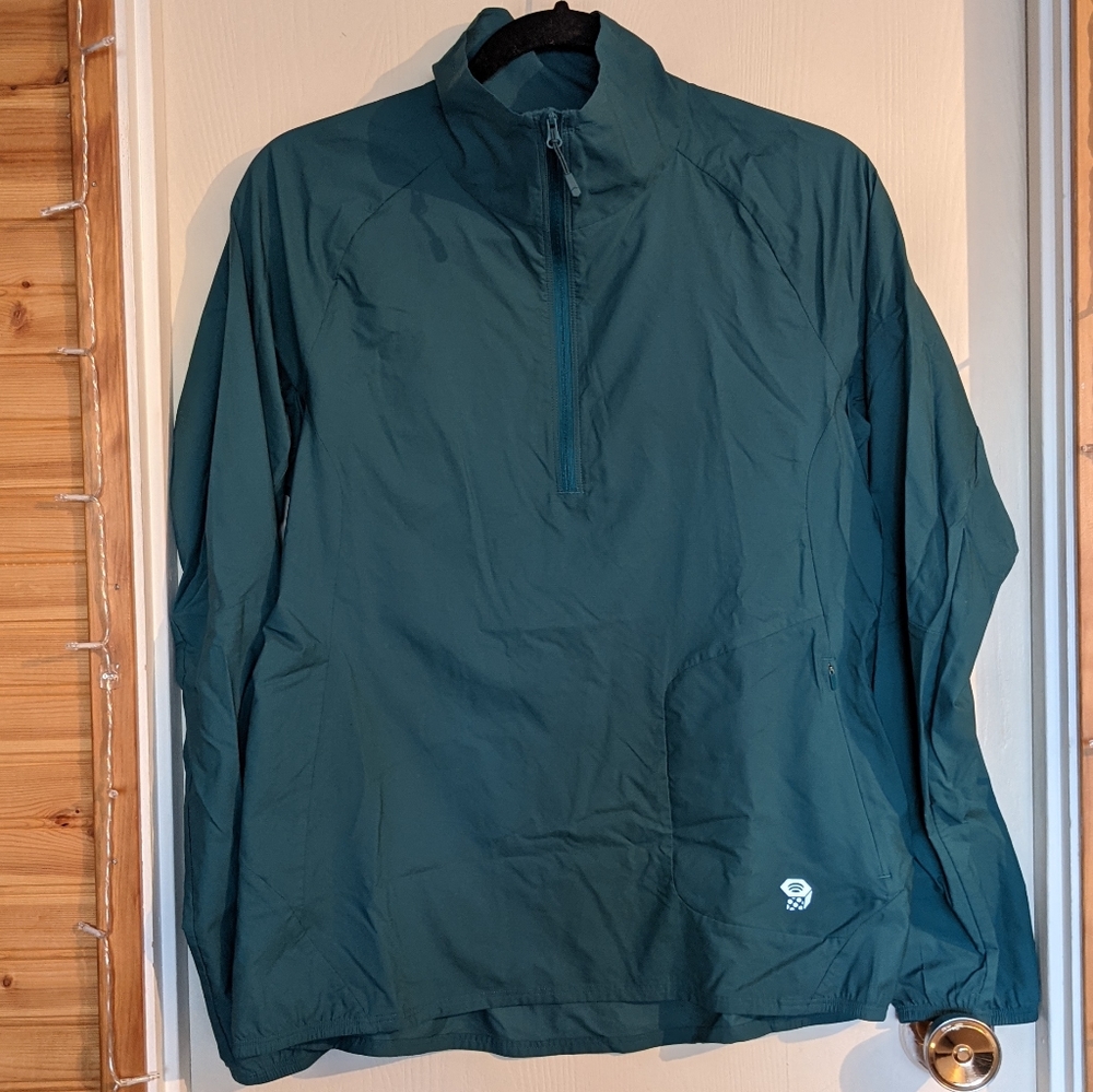 NWOT Mountain hardwear Lot Preshell Pullover